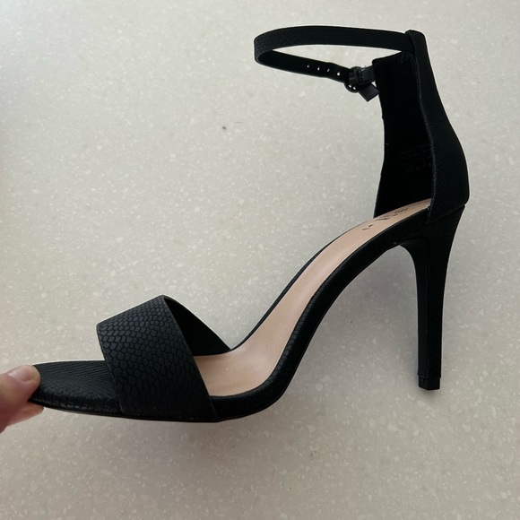 Brand new black heels from Spring - Picture 4 of 4